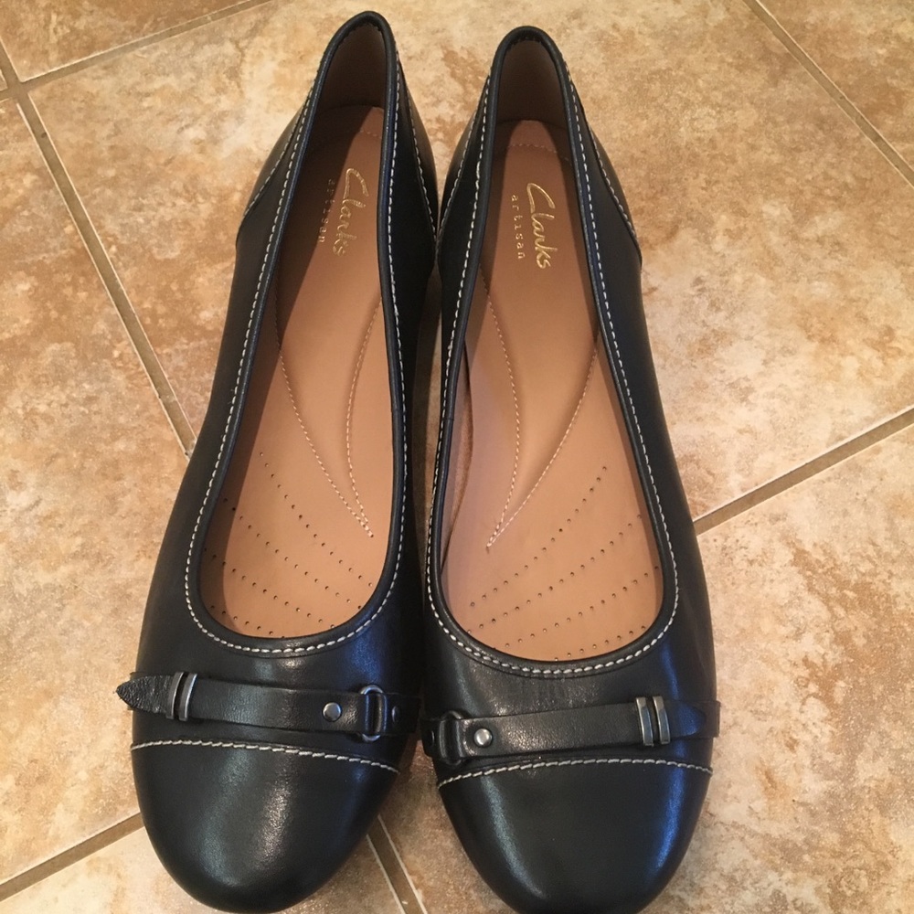 Clarks artisan flats ⭐️